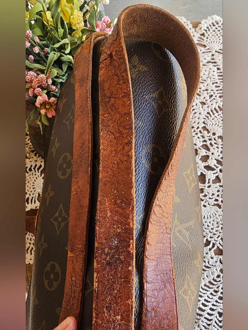 Louis Vuitton Cartouchière shoulder bag - Picture 14 of 16